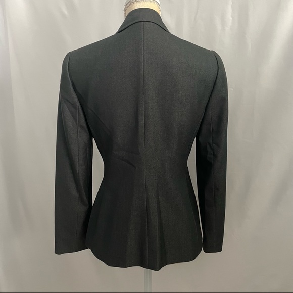 Tahari Arthur S. Levine gray blazer/jacket in a size 4P - Picture 7 of 13